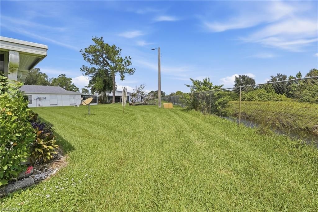 7 Dutch Iris Ln , Lehigh Acres, FL 33936 Photo
