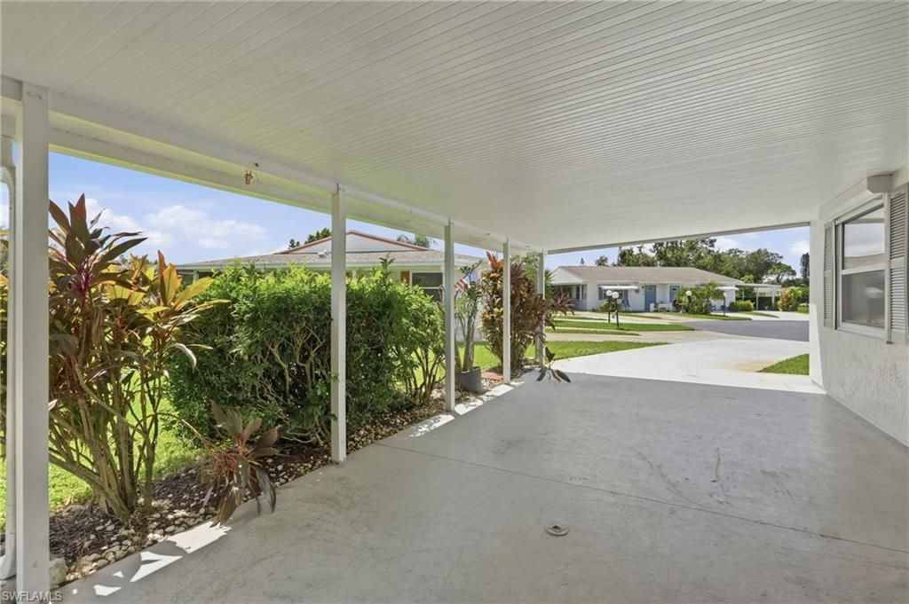 7 Dutch Iris Ln , Lehigh Acres, FL 33936 Photo