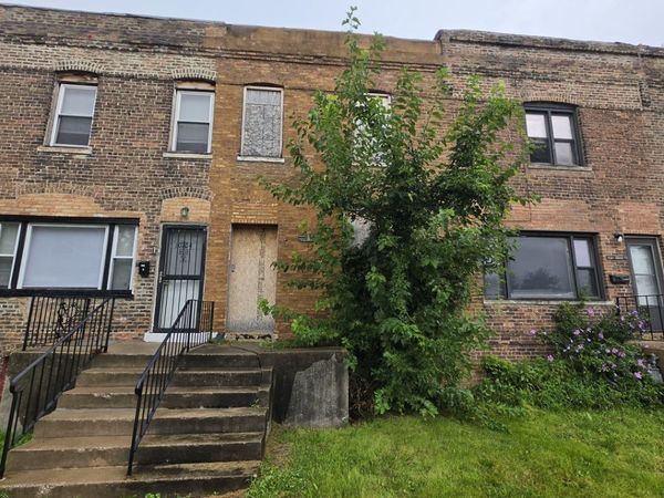 10762 S Langley Avenue , Chicago, IL 60628