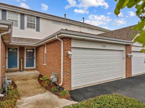 2740 Foxwood Drive , Unit 2740, New Lenox, IL 60451