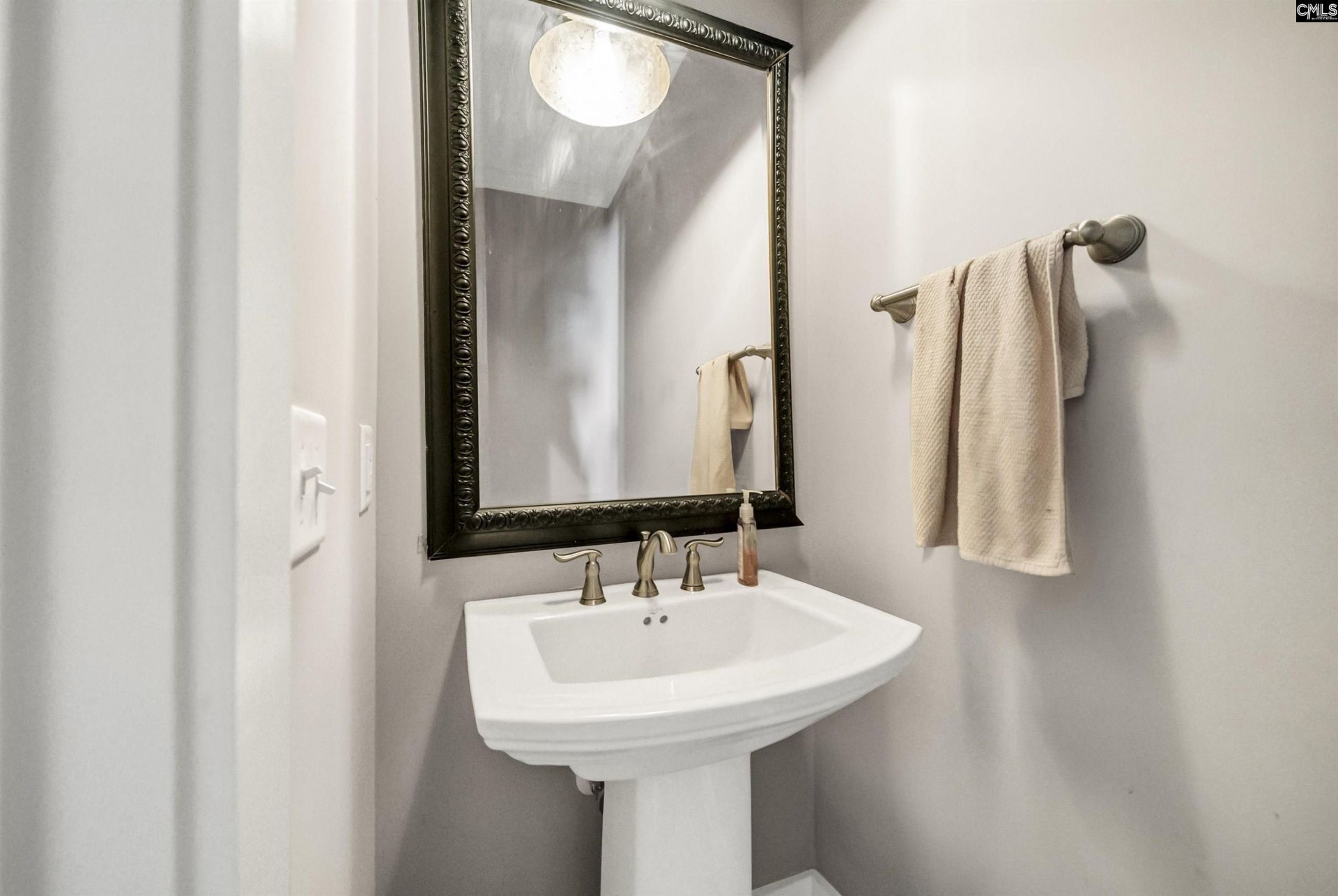 425 Crockett Road  Photo 15
