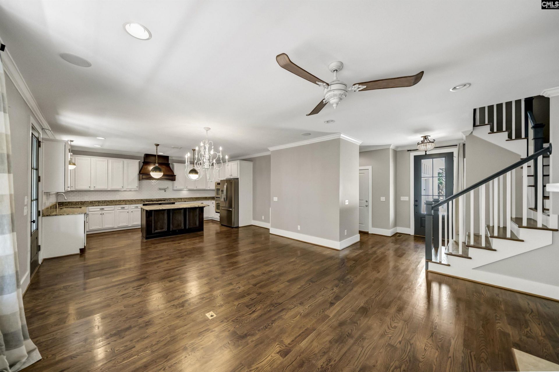 425 Crockett Road  Photo 6