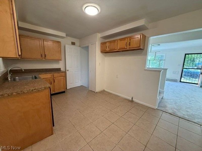 3949 Jo Ann Drive, Cleveland, OH 44122 Photo 7