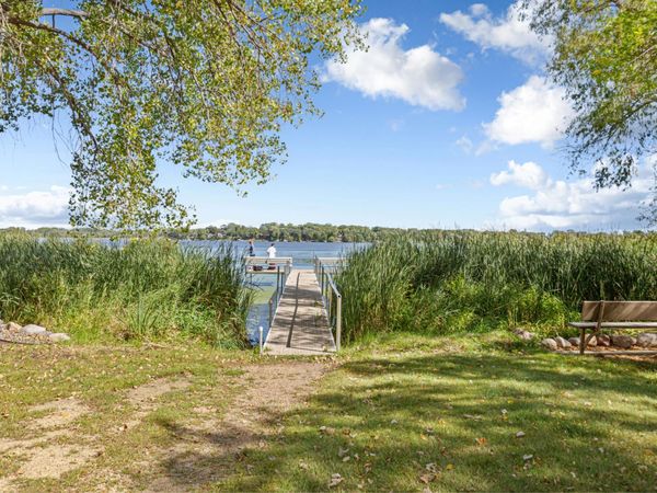 286 W Eagle Lake Drive, Maple Grove, MN 55369