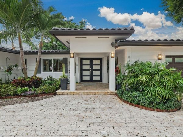 9320 SW 165th St , Palmetto Bay, FL 33157