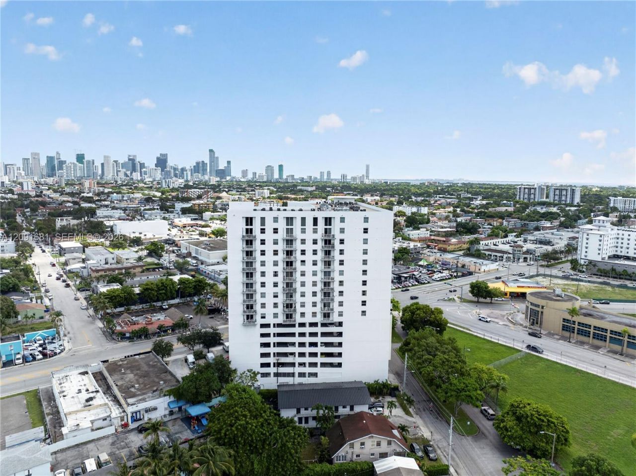 1 Glen Royal Pkwy, Unit 903, Miami, FL 33125 Photo