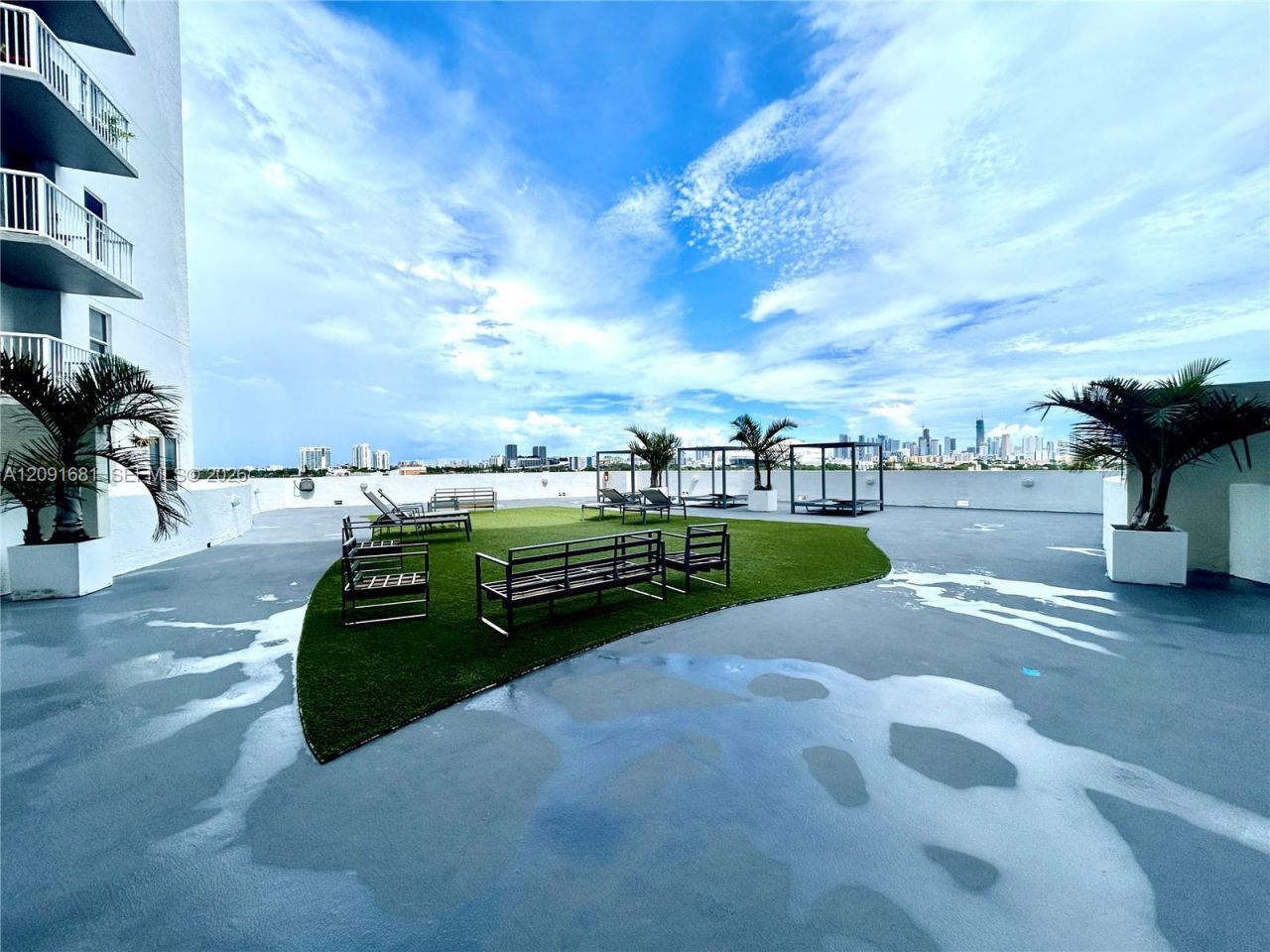 1 Glen Royal Pkwy, Unit 903, Miami, FL 33125 Photo