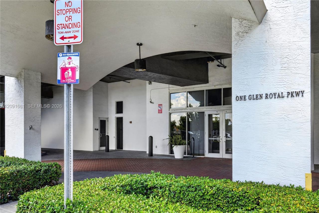 1 Glen Royal Pkwy, Unit 903, Miami, FL 33125 Photo