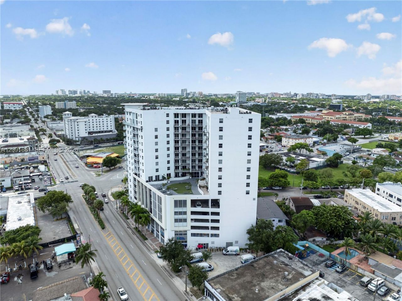1 Glen Royal Pkwy, Unit 903, Miami, FL 33125 Photo