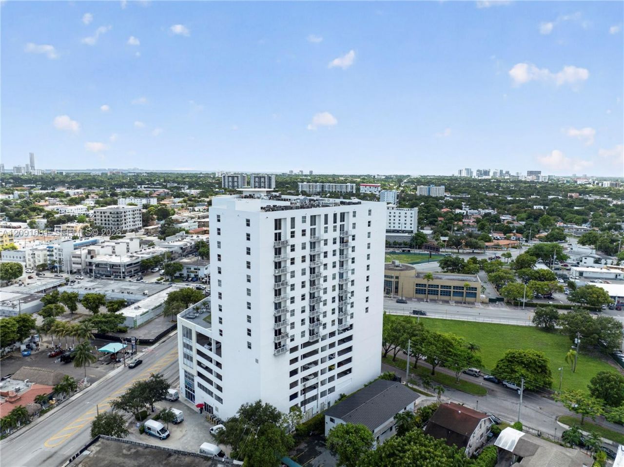 1 Glen Royal Pkwy, Unit 903, Miami, FL 33125 Photo