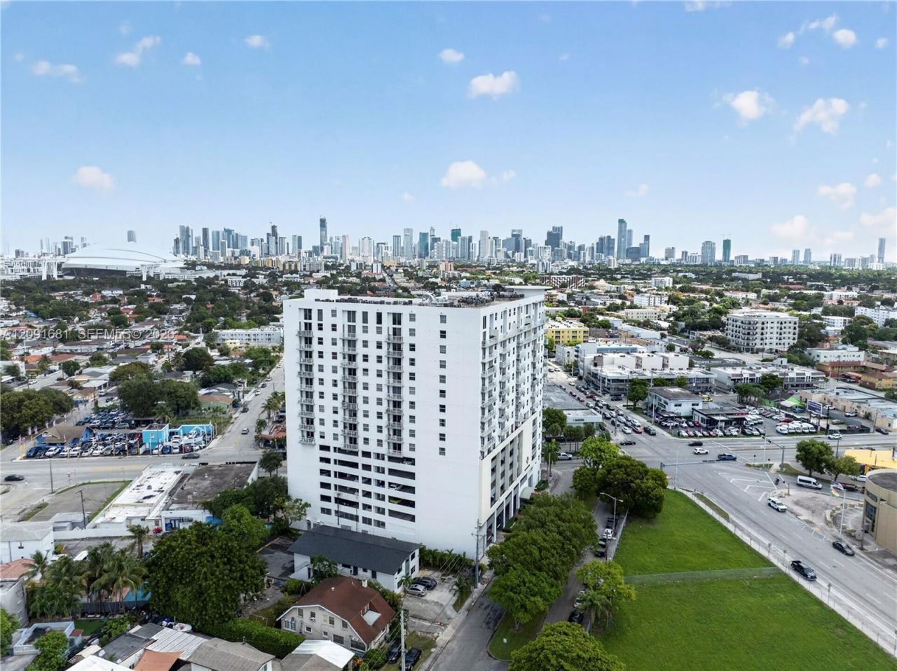 1 Glen Royal Pkwy, Unit 903, Miami, FL 33125 Photo