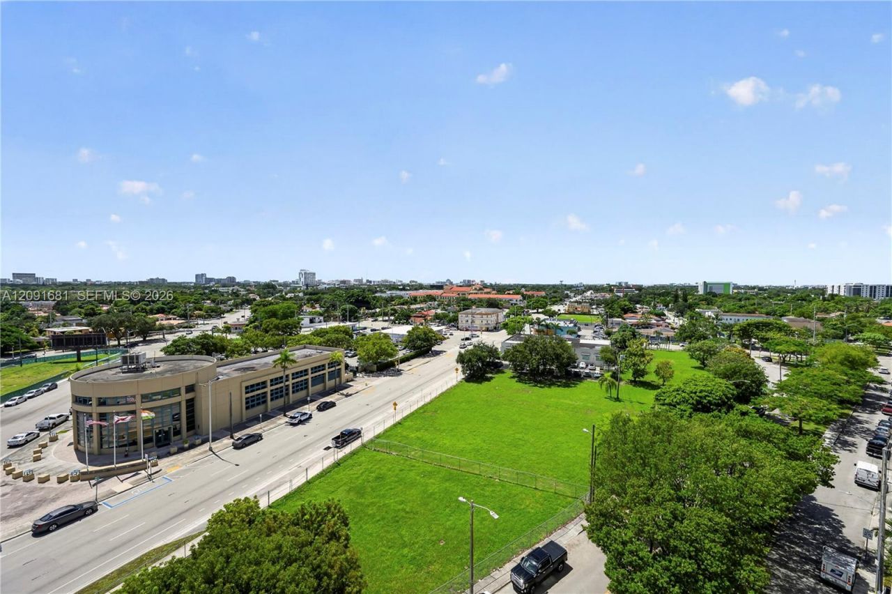 1 Glen Royal Pkwy, Unit 903, Miami, FL 33125 Photo