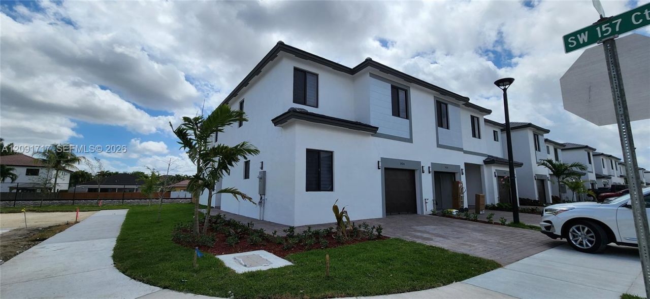 15720 SW 136th Way , Miami, FL 33196 Photo