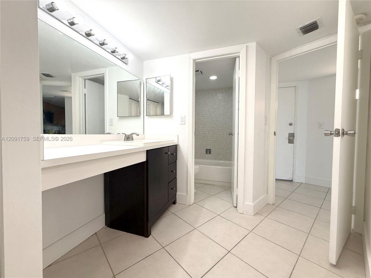 3475 N Country Club Dr, Unit 308, Aventura, FL 33180 Photo