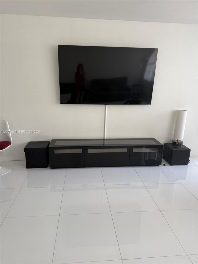 100 Lincoln Rd , Unit 418, Miami Beach, FL 33139 Photo
