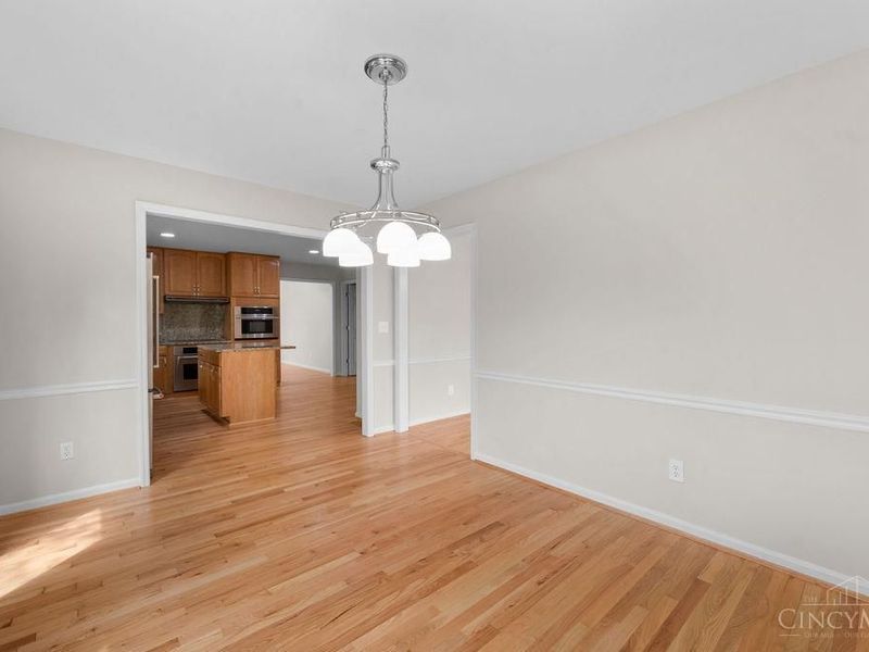 8092 Thistlewood Drive, West Chester, OH 45069 Photo 12