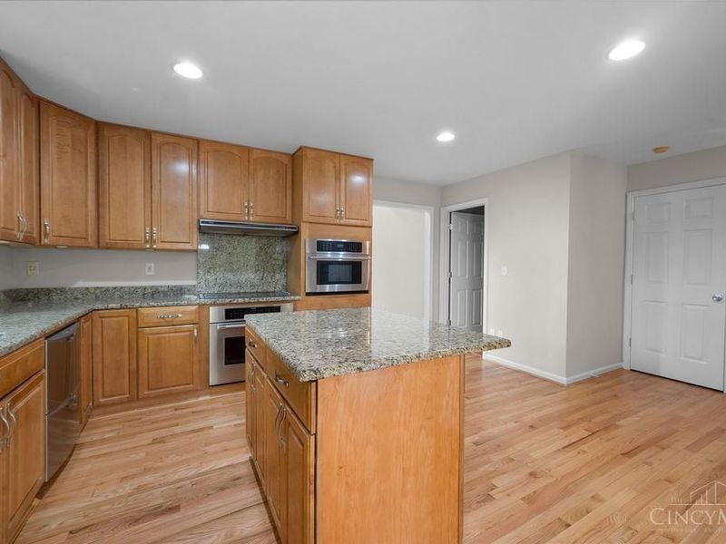 8092 Thistlewood Drive, West Chester, OH 45069 Photo 13