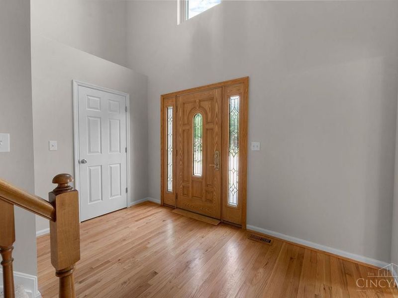 8092 Thistlewood Drive, West Chester, OH 45069 Photo 2