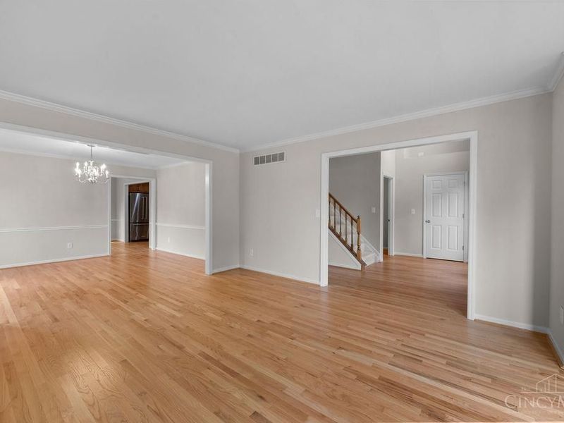8092 Thistlewood Drive, West Chester, OH 45069 Photo 6