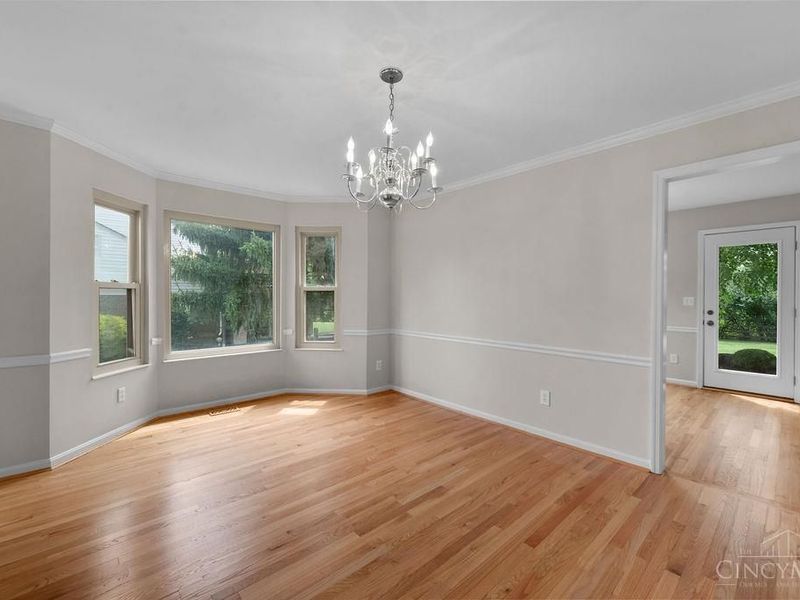 8092 Thistlewood Drive, West Chester, OH 45069 Photo 7