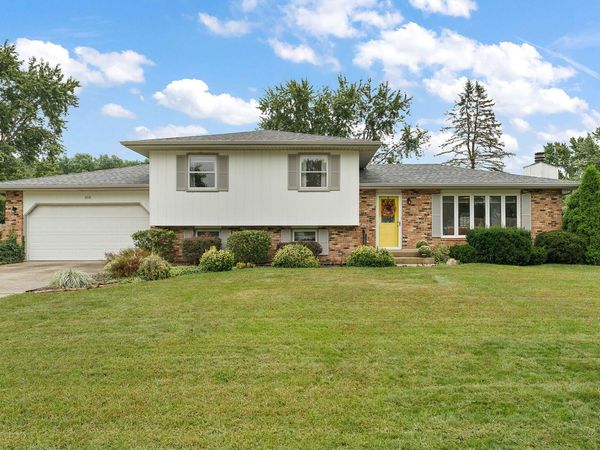 618 Dogwood Drive , Michigan City, IN 46360