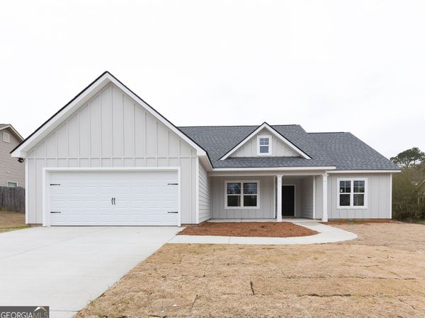 113 Fuller Court, Grantville, GA 30220