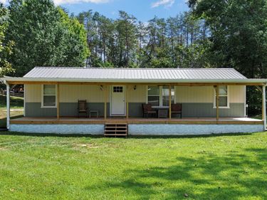 490 Rocky Point Road, Bronston, KY 42518