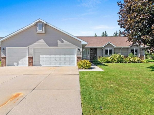 3529 N CHAPPELL DRIVE, Appleton, WI 54914