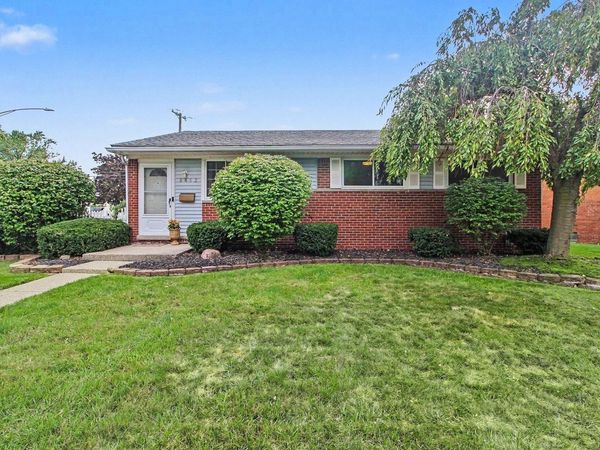 8452 Liberty Boulevard, Westland, MI 48185