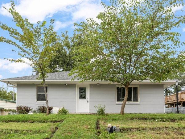 305 Park Avenue, Guthrie Center, IA 50115