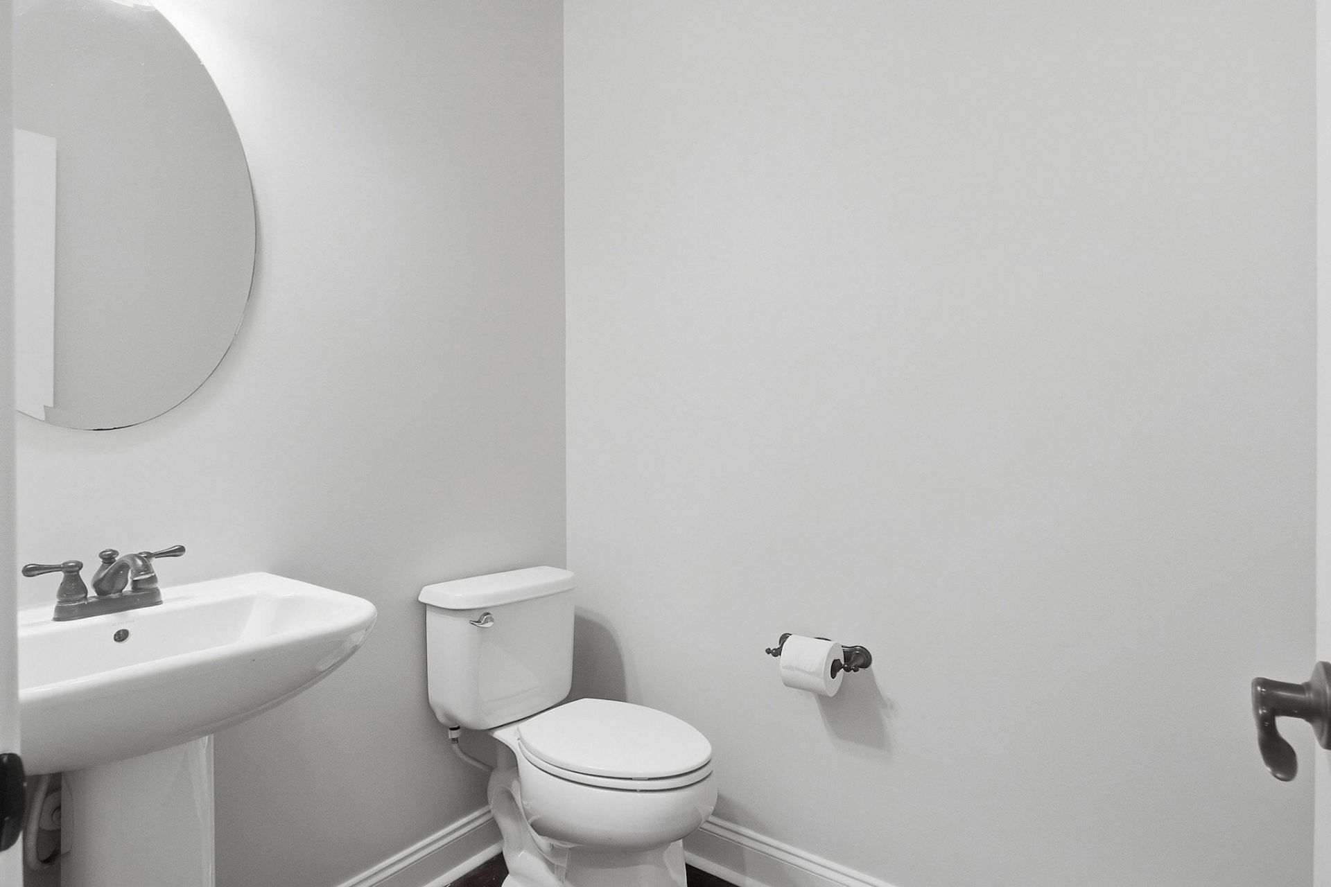 654 Grassy Hill Road Photo 13