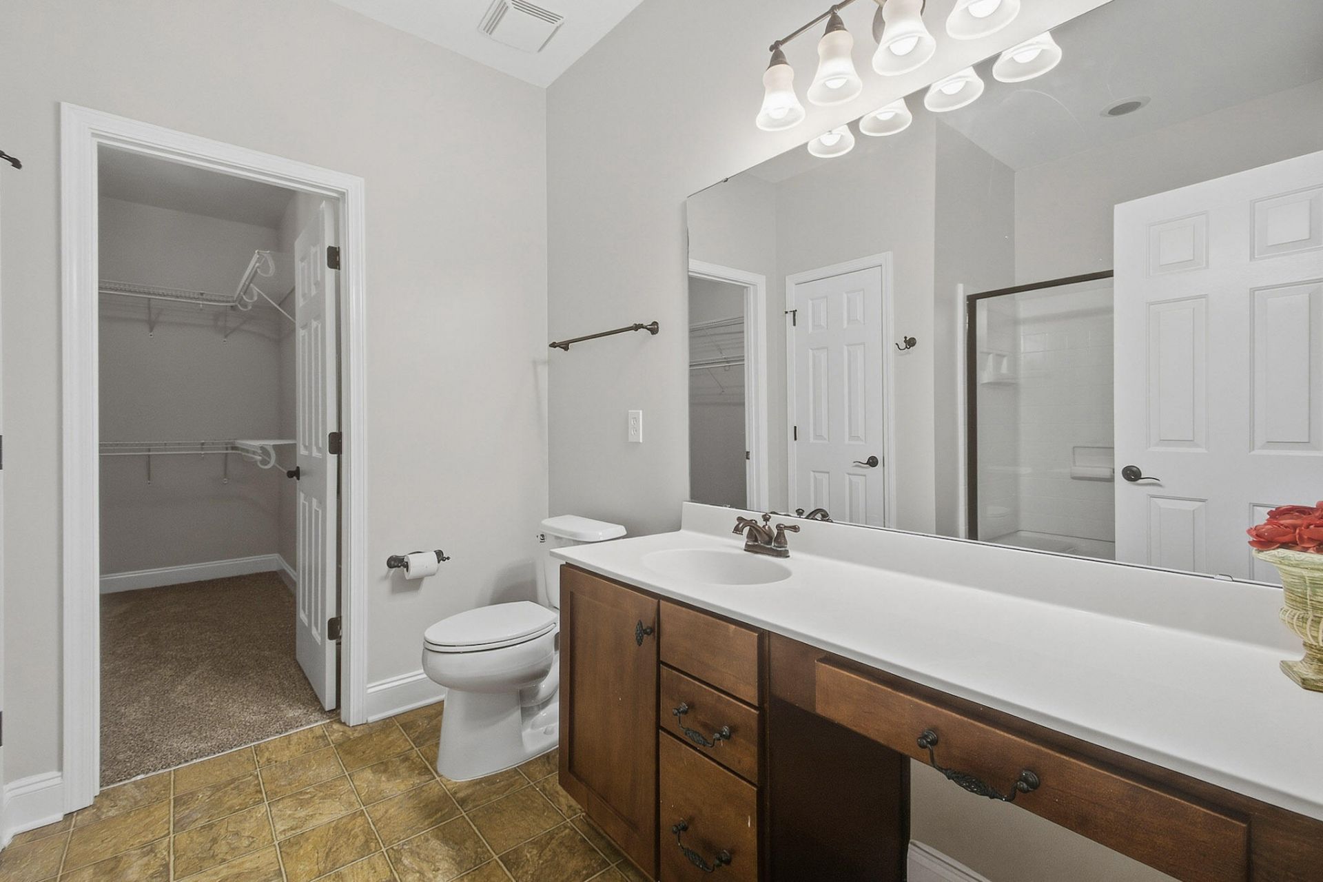 654 Grassy Hill Road Photo 16
