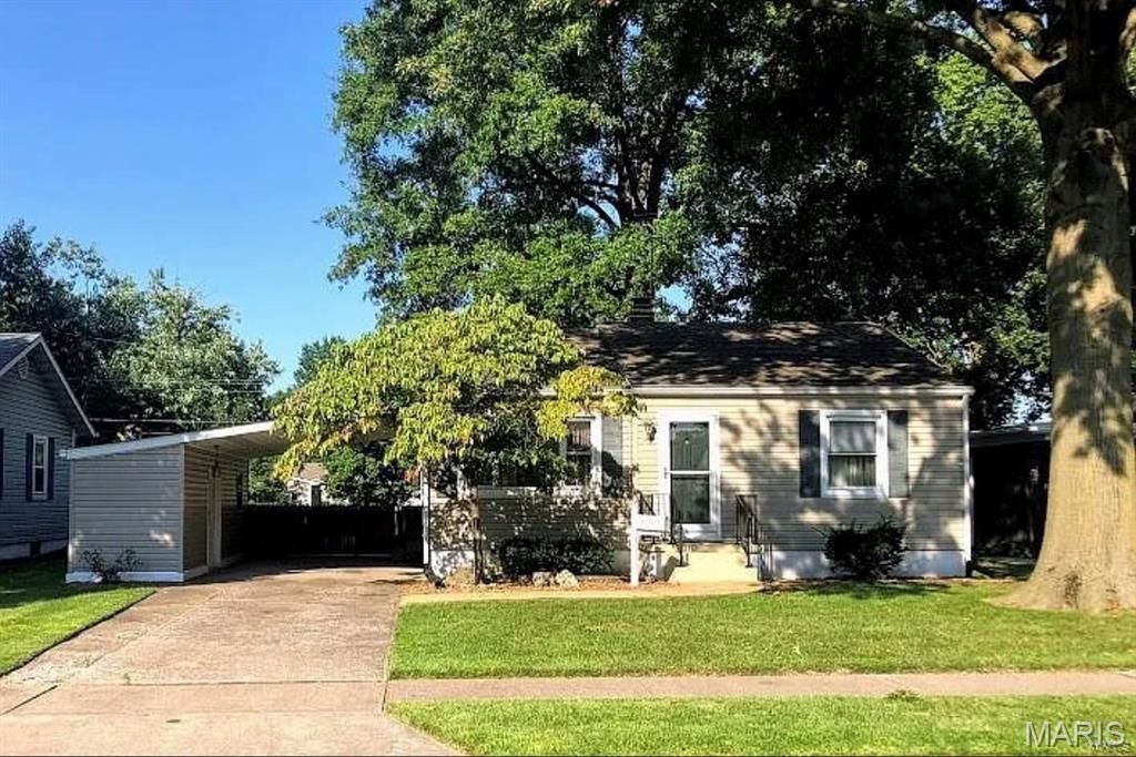 1817 Spring Avenue , Granite City, IL 62040 Main Photo