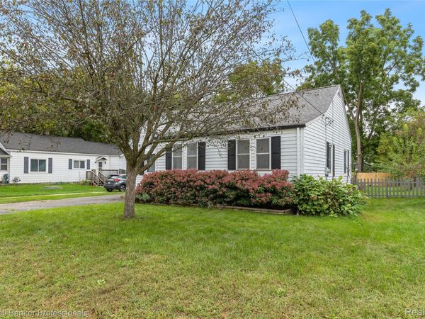 909 Cogswell Street NW, Walker, Mi 49544