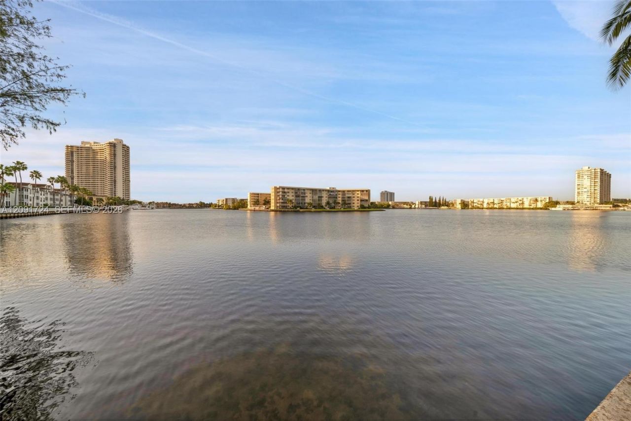 18151 NE 31st Ct , Unit 2008, Aventura, FL 33160 Photo