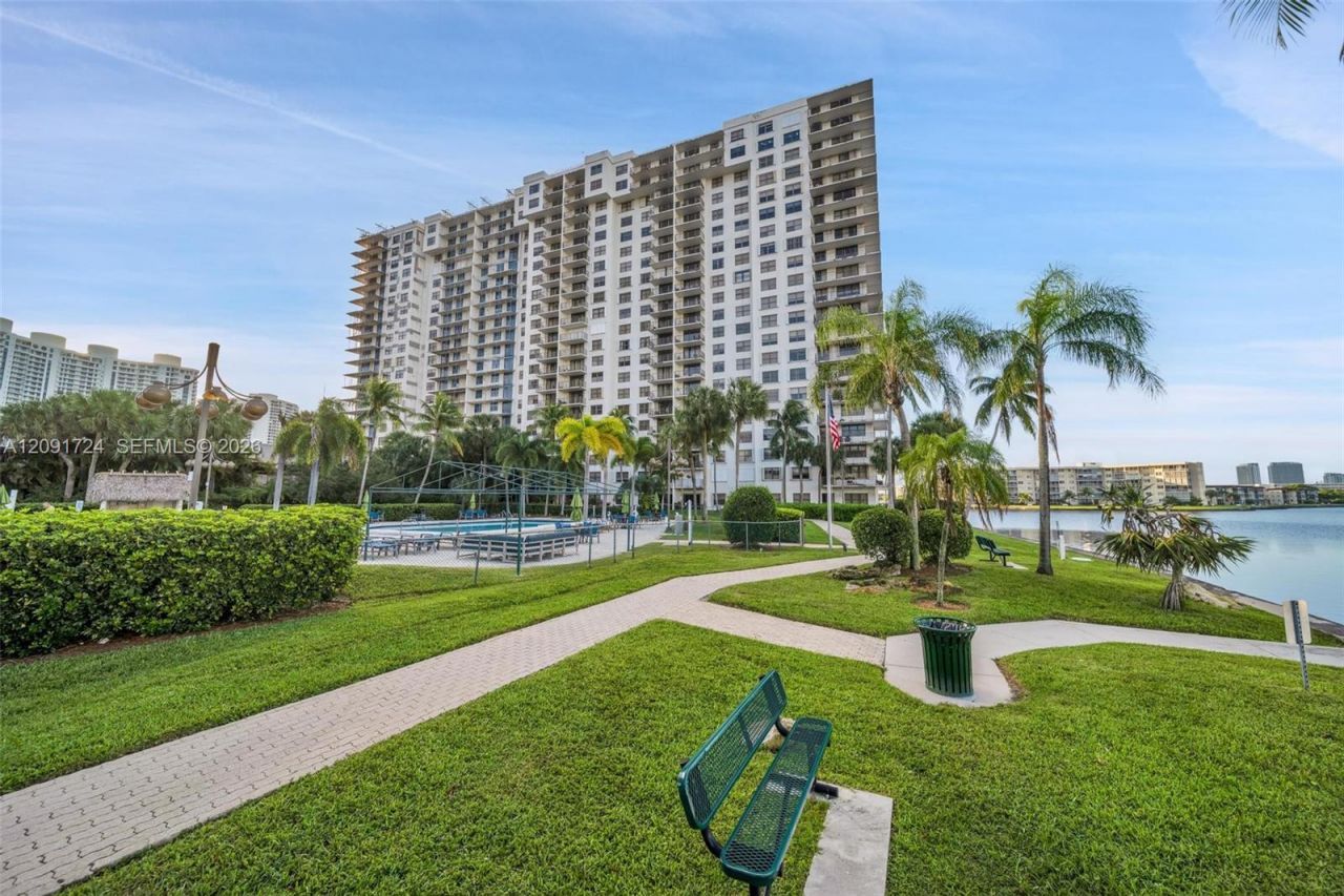 18151 NE 31st Ct , Unit 2008, Aventura, FL 33160 Photo