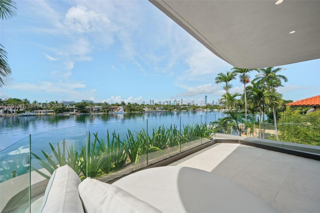 80 S Hibiscus Dr , Miami Beach, FL 33139 Photo