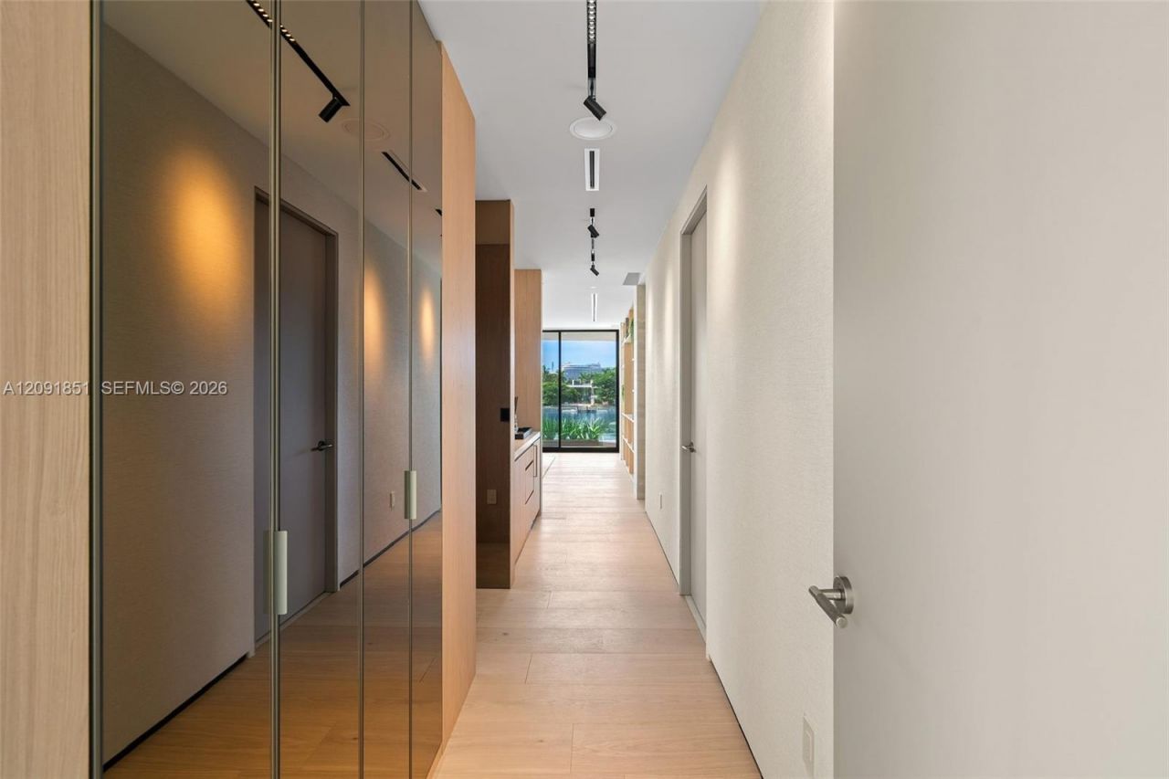 80 S Hibiscus Dr , Miami Beach, FL 33139 Photo