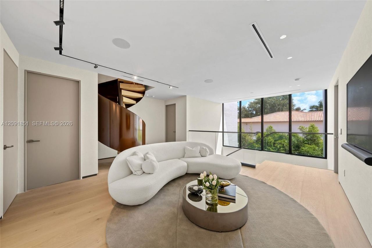 80 S Hibiscus Dr , Miami Beach, FL 33139 Photo