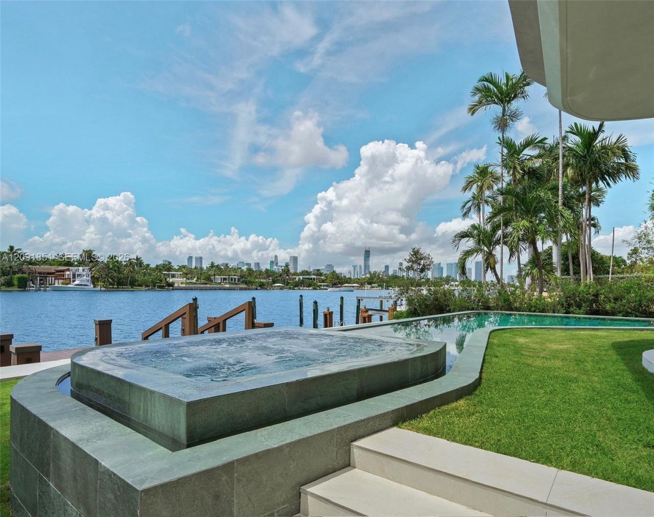 80 S Hibiscus Dr , Miami Beach, FL 33139 Photo
