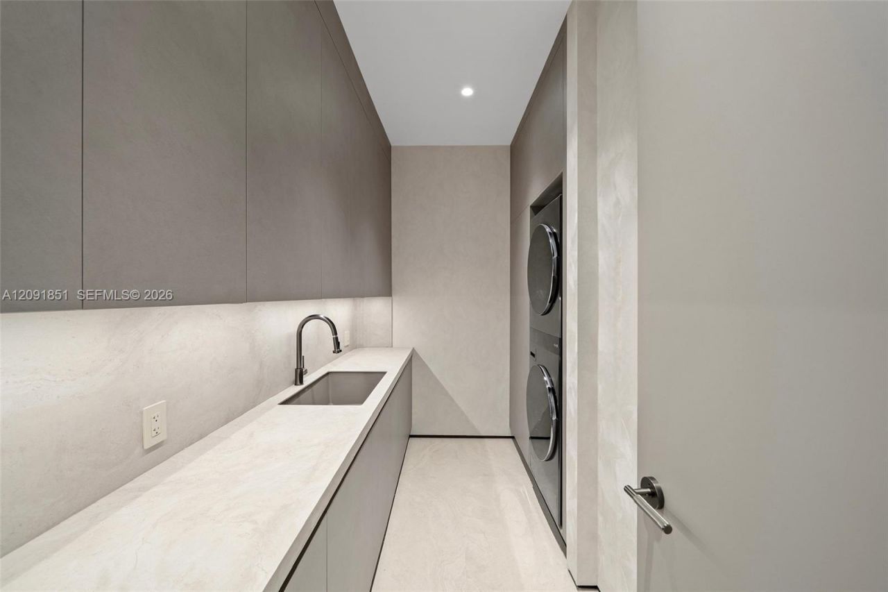 80 S Hibiscus Dr , Miami Beach, FL 33139 Photo