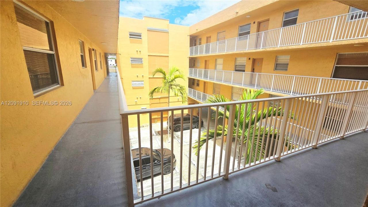 2441 SW 31st Ave, Unit 207, Miami, FL 33145 Photo