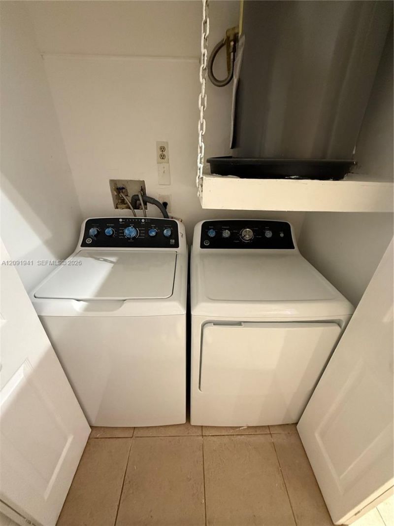 18322 NW 68th Ave , Unit B, Hialeah, FL 33015 Photo