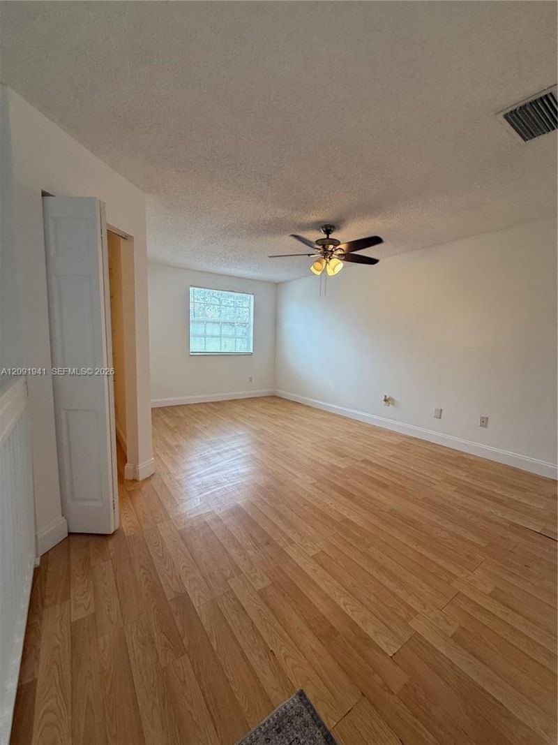 18322 NW 68th Ave , Unit B, Hialeah, FL 33015 Photo