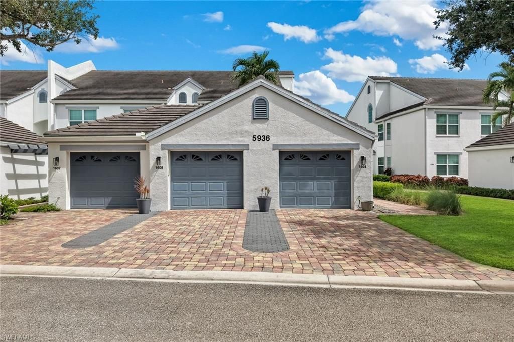 5936 Sand Wedge Ln, Unit 1604, Naples, FL 34110 Photo