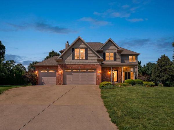 30 Long Grove Drive , Monticello, IL 61856