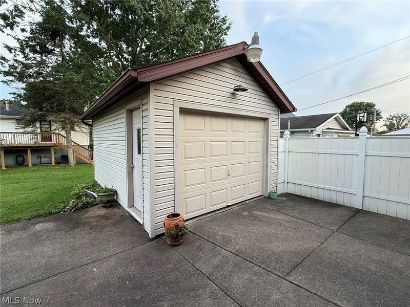 410 E 2nd Street, Dover, OH 44622 Photo 34