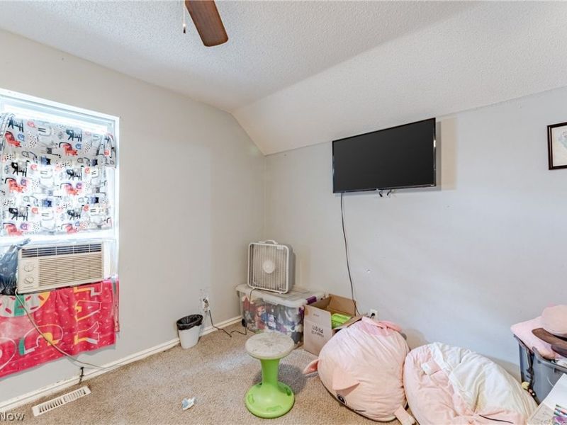 7602 Berry Avenue, Cleveland, OH 44102 Photo 14