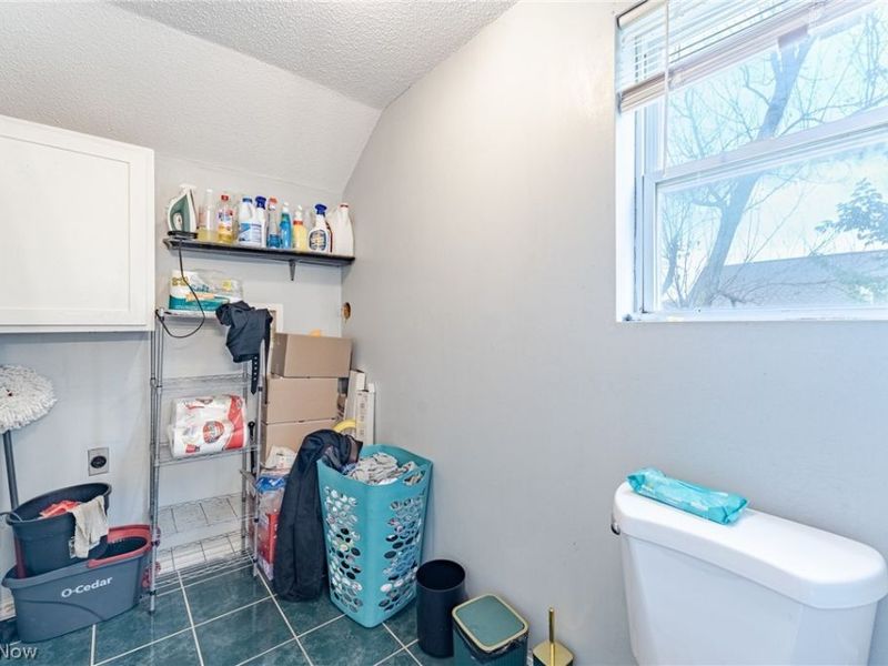 7602 Berry Avenue, Cleveland, OH 44102 Photo 15