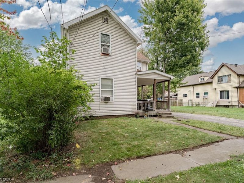 7602 Berry Avenue, Cleveland, OH 44102 Photo 2